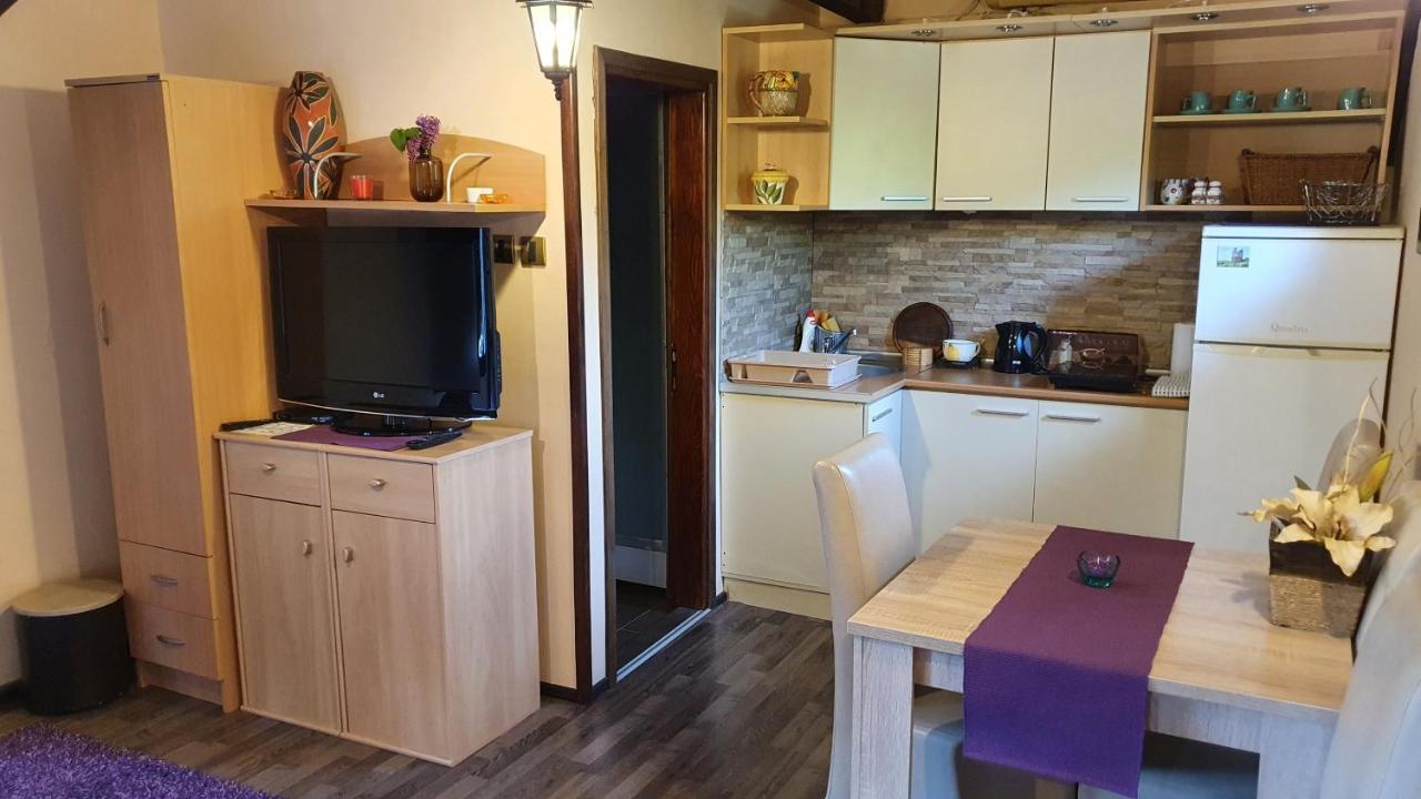 Rajski Vrt Vrdnik Esterno foto