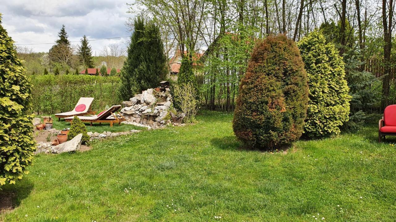 Rajski Vrt Vrdnik Esterno foto