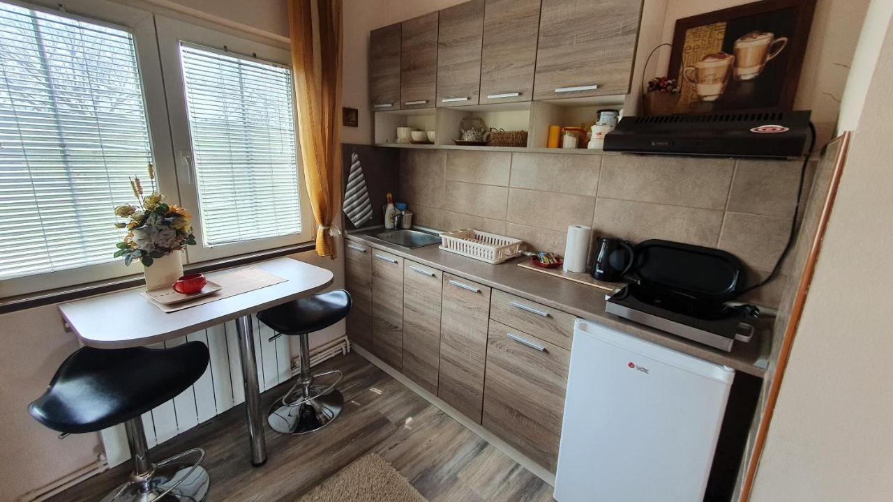 Rajski Vrt Vrdnik Esterno foto